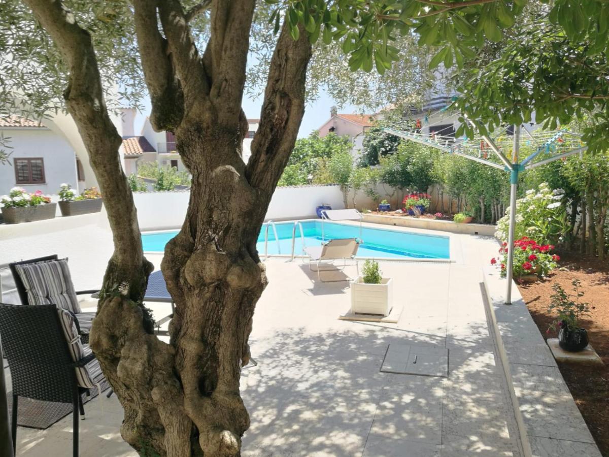 Ferienhaus Bozena Appartment 4 Върсар Екстериор снимка